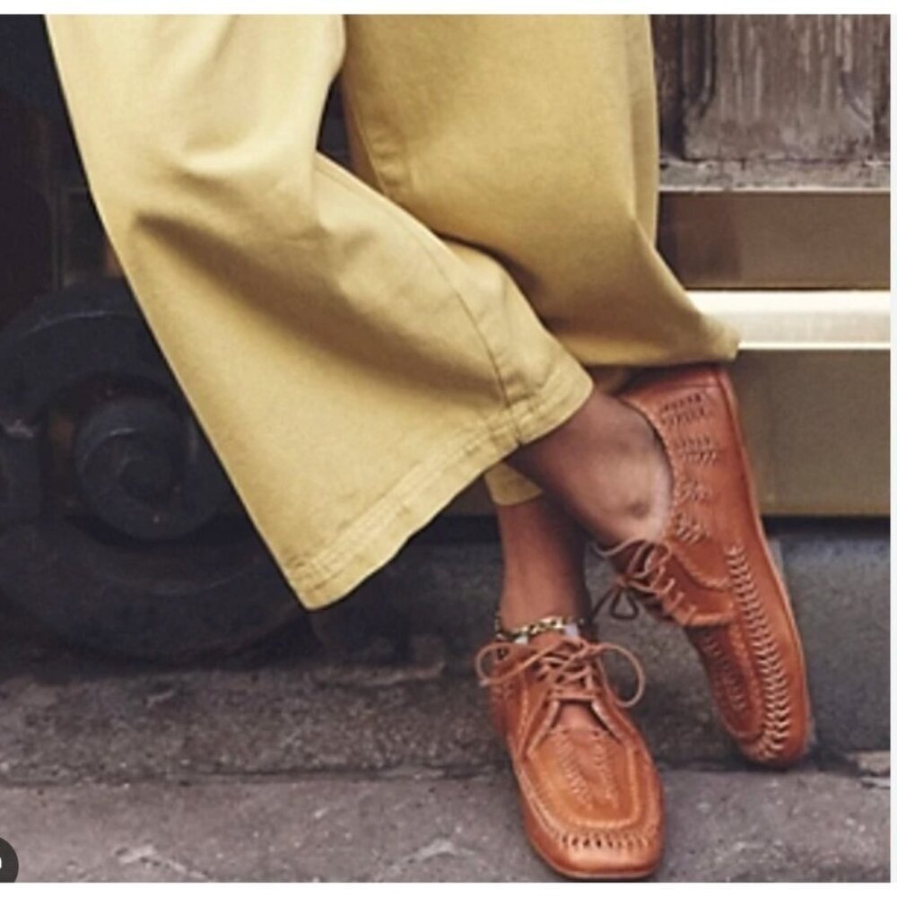 Schutz Maddy Whipstitch Lace-Up Loafers 40/9